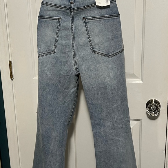 True Craft High Rise ⬆️ Flare Jeans👖 ➡️ NWT 🏷️ size 15R - Picture 5 of 6